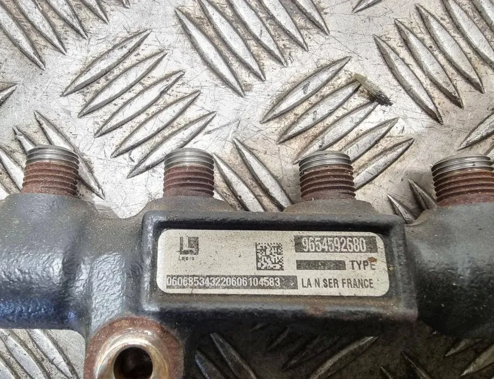 FORD Focus 2 generation (2004-2011) Brændstofskinne 9654592680 33496982