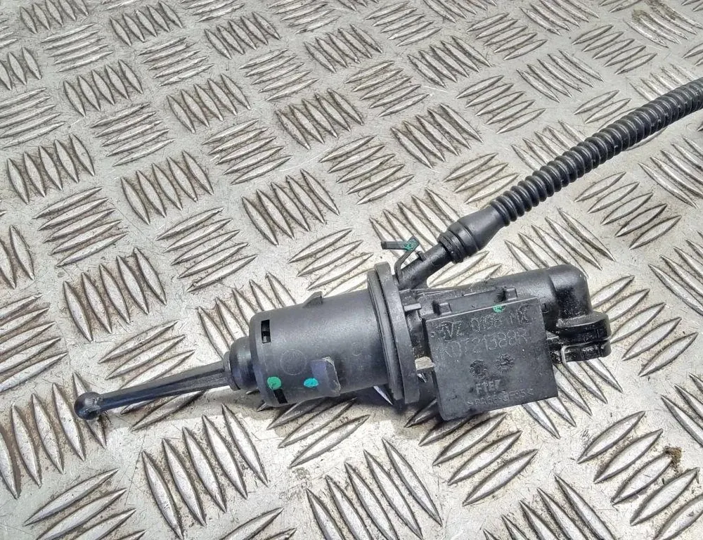 VOLKSWAGEN Golf 5 generation (2003-2009) Koblingscylinder 1k0721388r 33503237