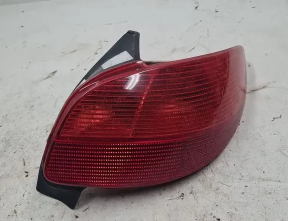 PEUGEOT 306 1 generation (1993-2002) Baglygte højre baglygte 33280929