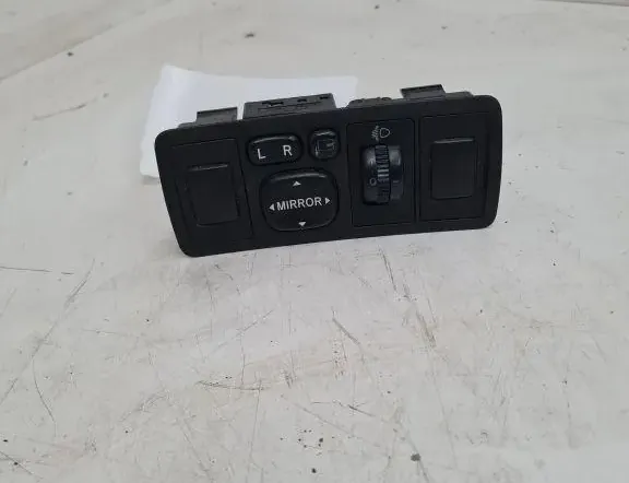 TOYOTA Avensis 2 generation (2002-2009) Kontakt til spejljustering 183575 33283332