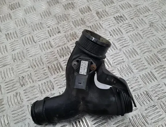 VOLKSWAGEN Touareg 1 generation (2002-2010) Intercooler Slangerør 7L6145770G 33297461