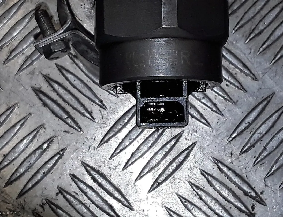 VOLKSWAGEN Golf 4 generation (1997-2006) Olieinjektor 038130073j 28639853