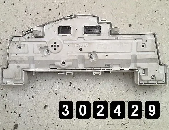 TOYOTA iQ 1 generation (2008-2020) Speedometer 28677209