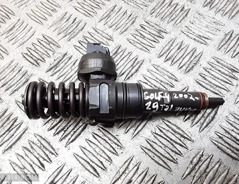 VOLKSWAGEN Golf 4 generation (1997-2006) Olieinjektor 038130073aq 29310481