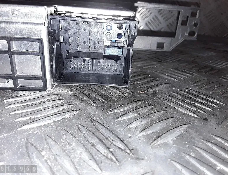 LAND ROVER Defender 1 generation (1983-2016) Navigations system 9150992 33510241