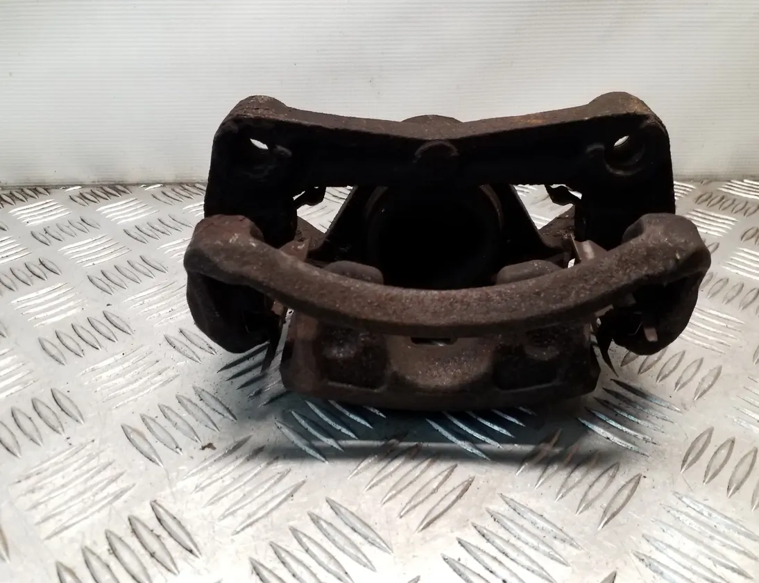 NISSAN Juke YF15 (2010-2020) Forreste højre bremsekaliber 33332122