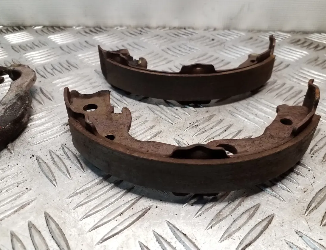 NISSAN Juke YF15 (2010-2020) Andre dele af højre bagchassis 33332198