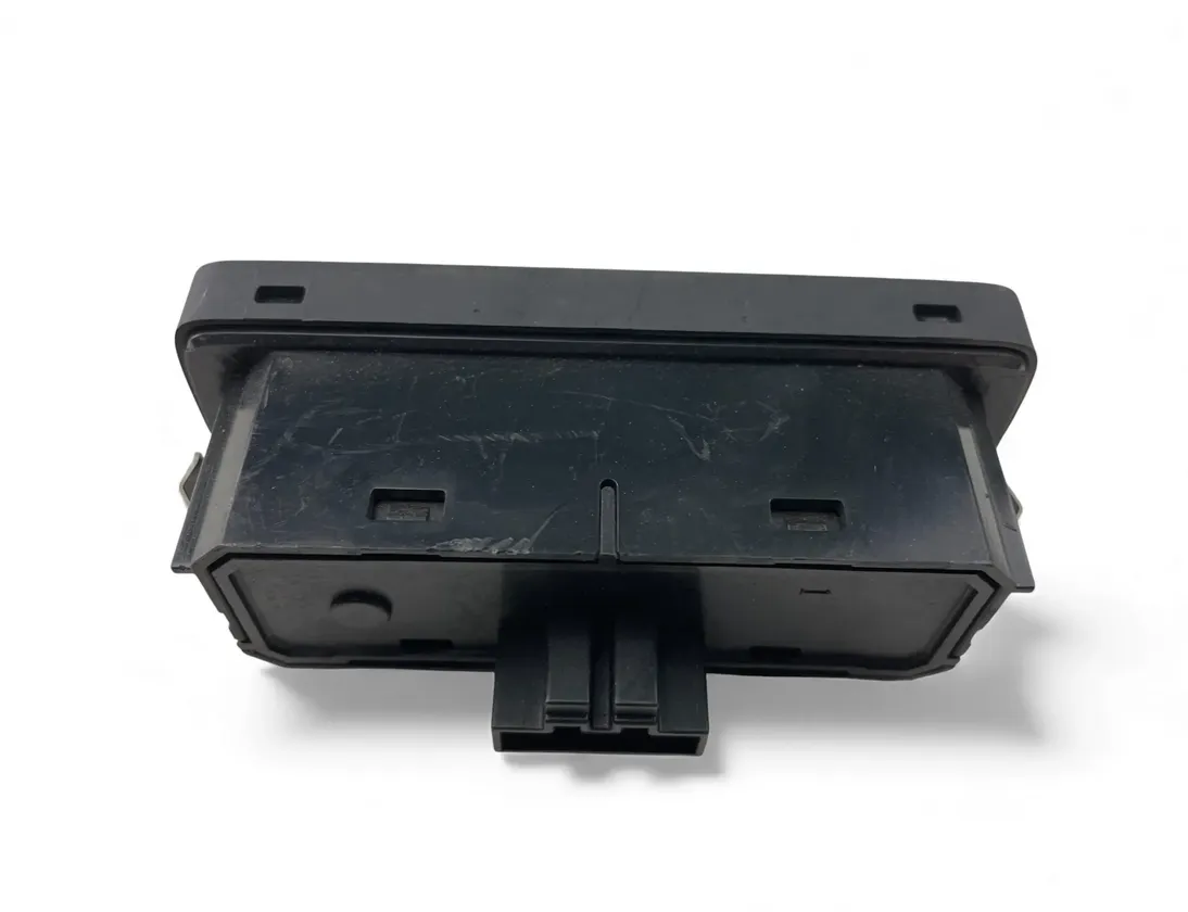 VOLVO V90 2 generation (2016-2024) Bagside Åbn kontakter P31376510 33238047