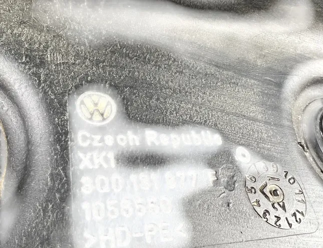 VOLKSWAGEN Passat B8 (2014-2023) AdBlue Tank 5Q0131969F 33473679