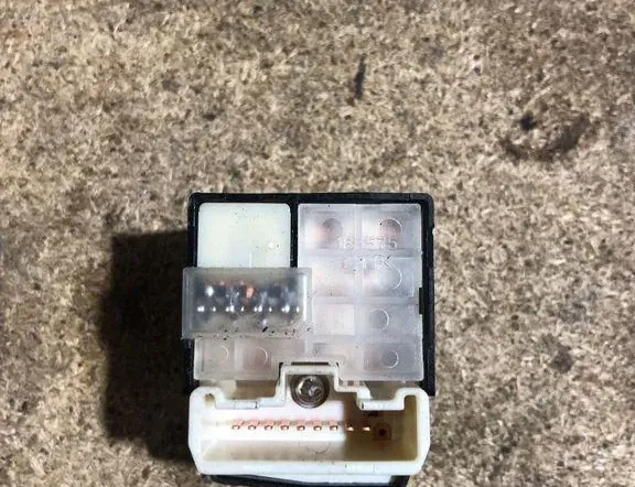 TOYOTA Avensis 2 generation (2002-2009) Kontakt til spejljustering 183575 33168913