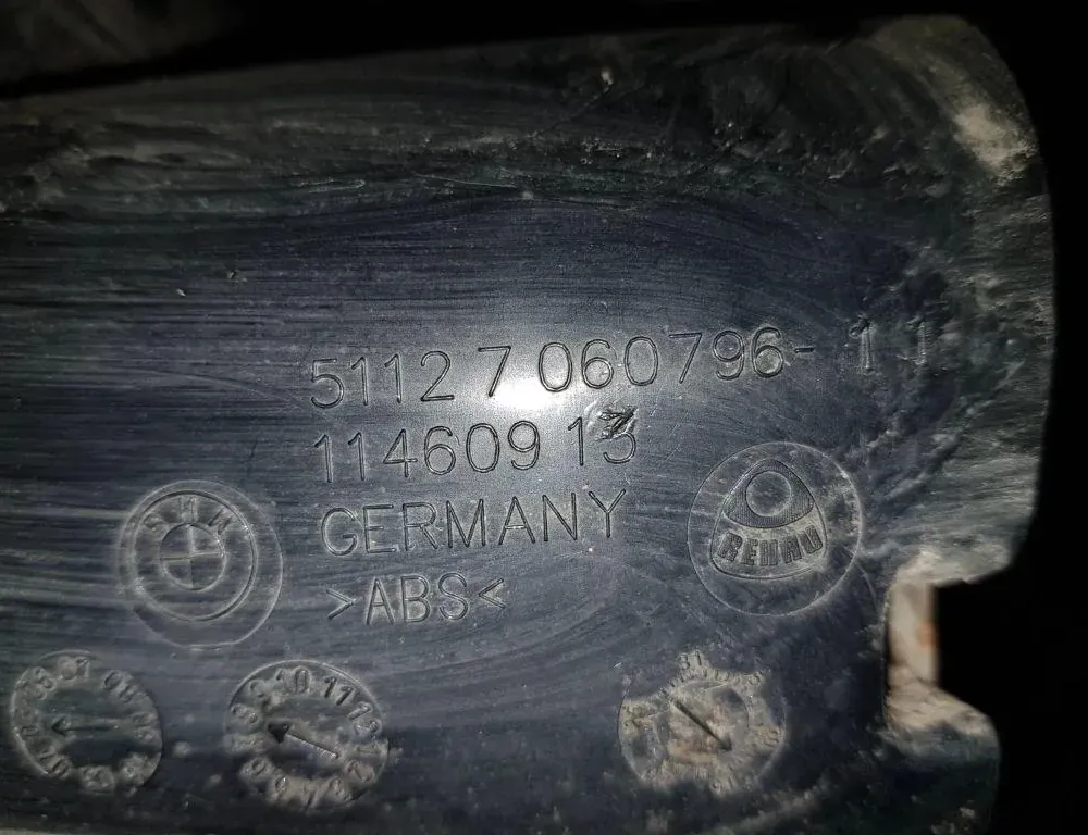 BMW 5 Series E60/E61 (2003-2010) Bageste venstre kofangerbeslag 51127060796 33754185