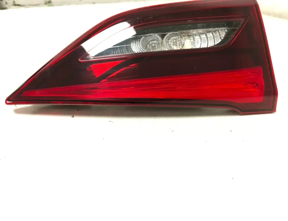 TOYOTA Avensis 3 generation (2009-2020) Venstre bagklap baglygte 8159105160 33532449