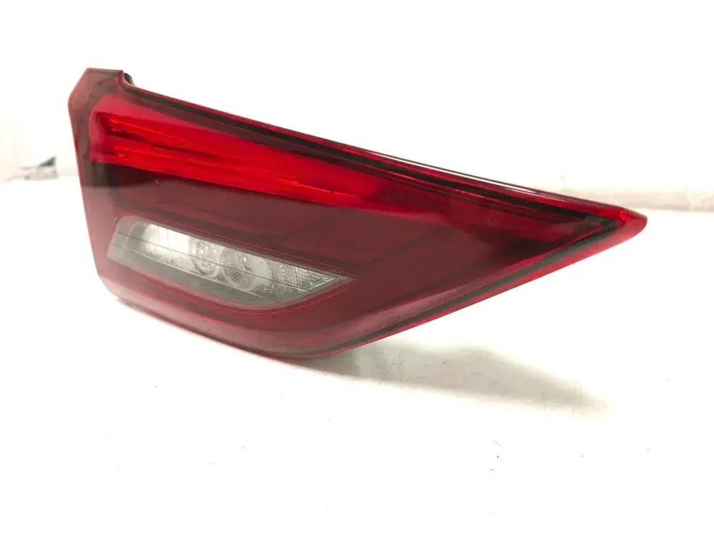 TOYOTA Avensis 3 generation (2009-2020) Venstre bagklap baglygte 8159105160 33532449