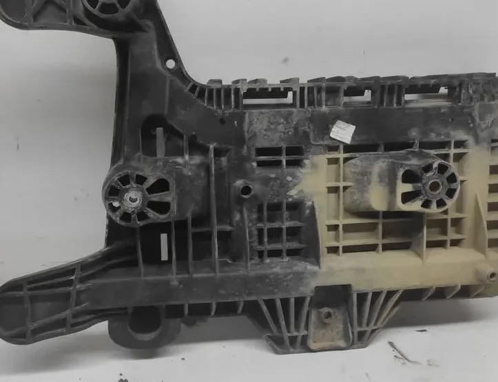 VOLKSWAGEN Caddy 3 generation (2004-2015) Batteripude 1K0915333 31534734