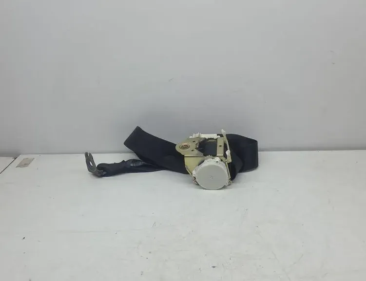 VOLKSWAGEN Passat B7 (2010-2015) Bagerste sikkerhedssele i midten 33059772B 33243690