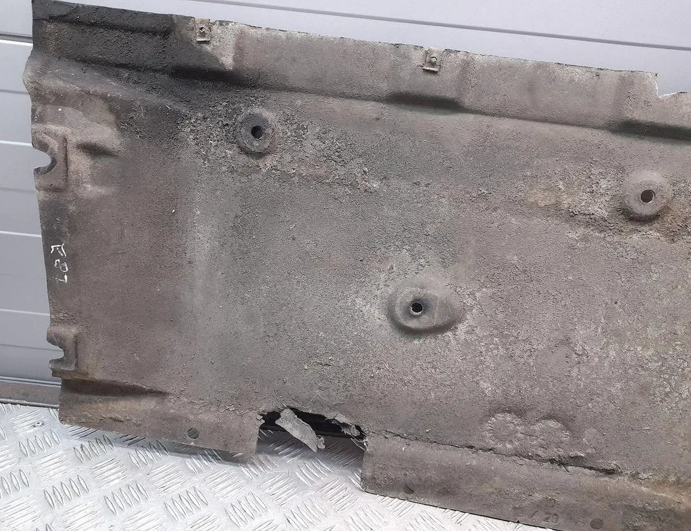 BMW 2 Series F22/F23 (2013-2020) Beskyttelse bag midterste bund 7059389 33421211