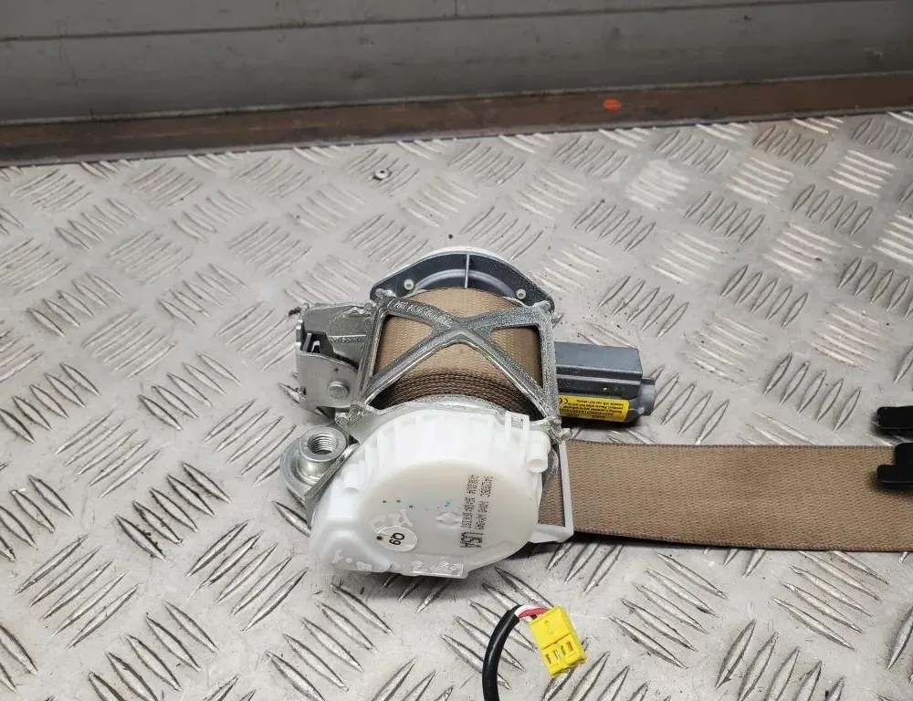 MERCEDES-BENZ C-Class W204/S204/C204 (2004-2015) Forreste højre sikkerhedssele A2048609485 33439883