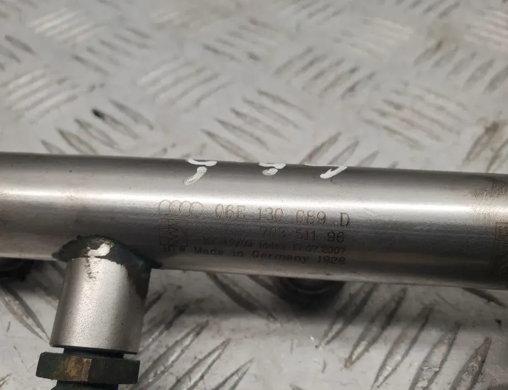 AUDI A5 8T (2007-2016) Brændstofskinne 06E130089D 33445894