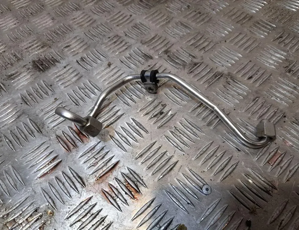 VOLKSWAGEN Passat B7 (2010-2015) Brændstofskinne 06J1275019M 33483867