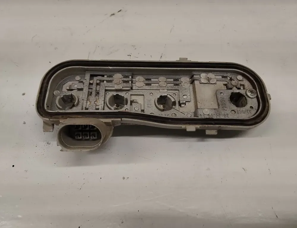 AUDI A4 B6/8E (2000-2005) Baglygtekontakter 8E9945258 33533415