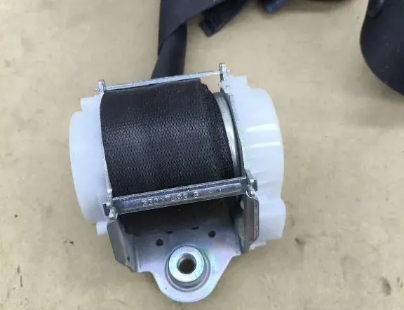 BMW 1 Series E81/E82/E87/E88 (2004-2013) Forreste højre sikkerhedssele WY348,33059849 33112764