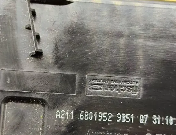 MERCEDES-BENZ E-Class W211/S211 (2002-2009) Skuffe 33113084