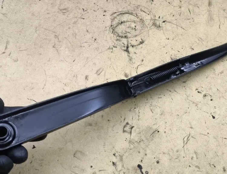 BMW 5 Series F10/F11 (2009-2017) Forreste viskerarme 7182460 33116678