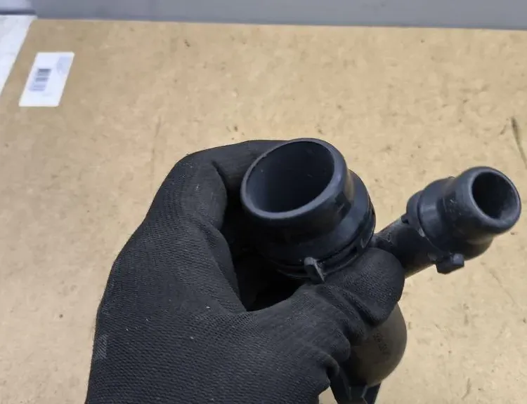 BMW 3 Series E90/E91/E92/E93 (2004-2013) Kølerslangerør 7560130 33128175