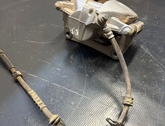 PEUGEOT 2008 2 generation (2019-2023) Forreste højre bremsekaliber 714760 33146548