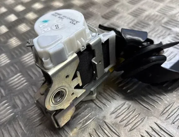 MERCEDES-BENZ C-Class W204/S204/C204 (2004-2015) Forreste højre sikkerhedssele 33026462 33148233