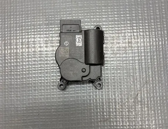 SKODA Kodiaq 1 generation (2017-2024) Kabinevarmer klapmotoraktuator C21168900921,2Q0907511F 33163809