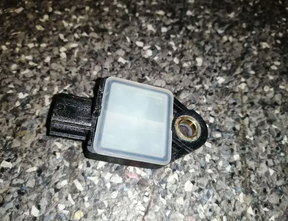 HYUNDAI i30 GD (2 generation) (2012-2017) Venstre side stødsensor 95930A6000 33859337