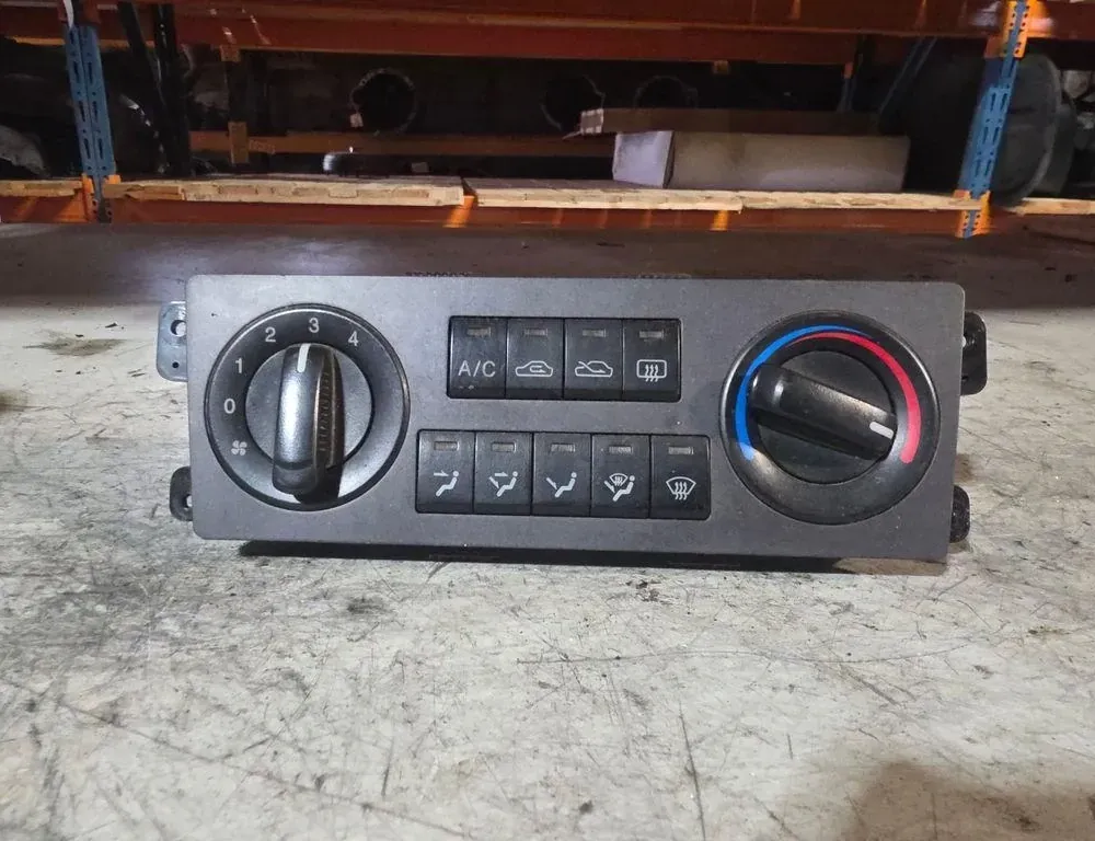 HYUNDAI Terracan 2 generation (2004-2009) Andre kontrolenheder 972XXH1600 33885409