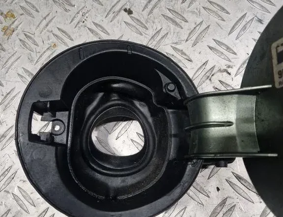 SKODA Superb 1 generation (2001-2008) Lås til brændstoftankdæksel 3b7809857a 33888047