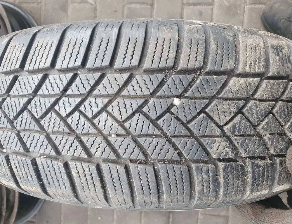 VOLKSWAGEN Touran 1 generation (2003-2015) Bagagerumsgrill 19565R15 33908564