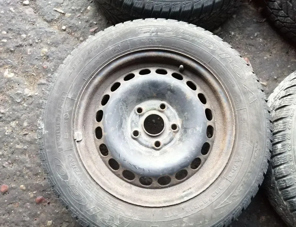 VOLKSWAGEN Passat B7 (2010-2015) Hjul 3B0601027D 34019679