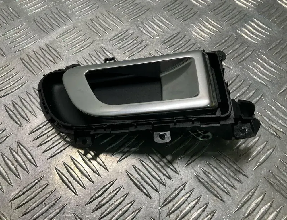 LAND ROVER Discovery Sport 1 generation (2014-2024) Højre bagerste indvendige åbningshåndtag FK7222600AB 33511444
