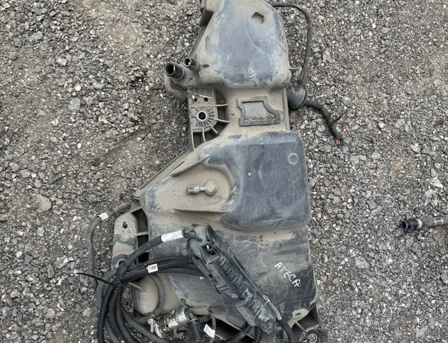 SEAT Ateca 1 generation (2016-2024) AdBlue Tank 04L131113P,5Q0131877N 30416824