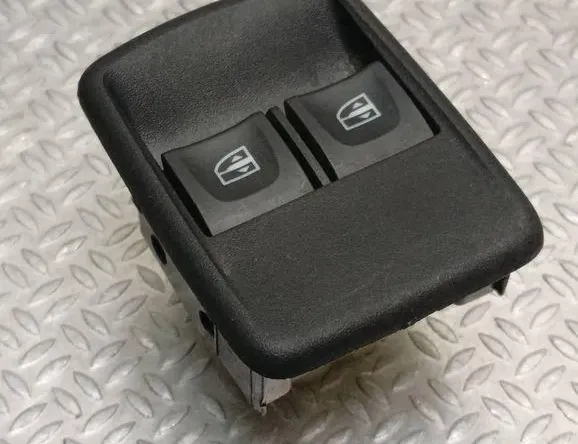 RENAULT Trafic 3 generation (2014-2023) Forreste venstre dør vindueskontakt 254118044R 33257081