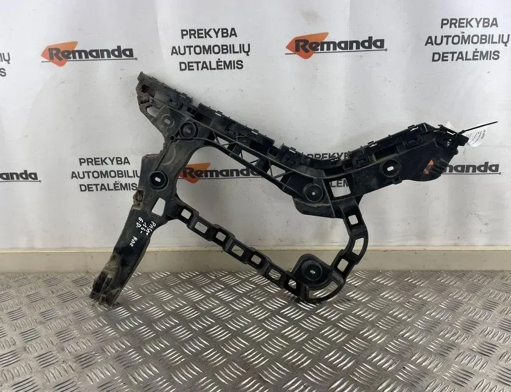 VOLKSWAGEN Passat B7 (2010-2015) Højre bageste kofangerbeslag 3G9807376 31608693