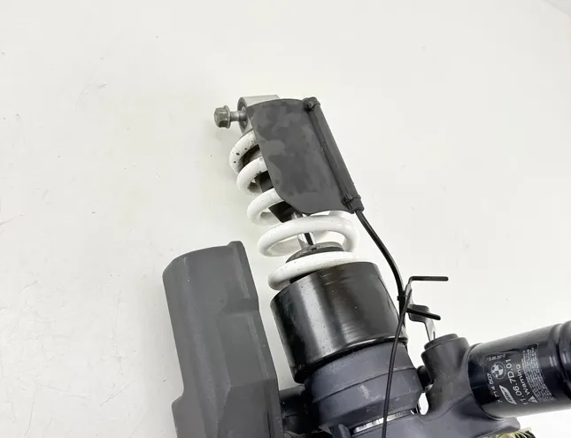 BMW K Bagstøddæmper 11067D01 33806146