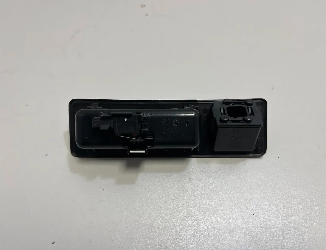 BMW 2 Series Active Tourer F45 (2014-2018) Håndtag til åbning af bagdækslet 7345700,7463163 30423199
