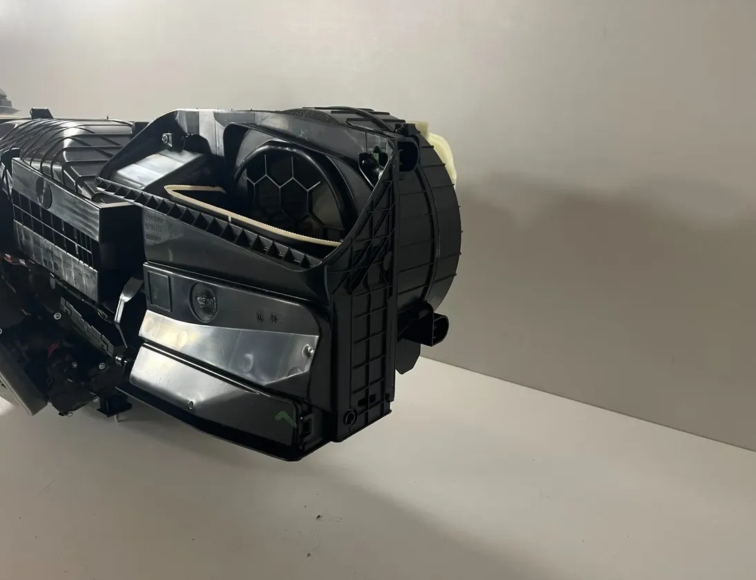 BMW X7 G07 (2018-2024) Interiørvarmer 7944537,9460552,7944538,5A31841,5B79352,5B6B582,5B60A05,5B4AA19,5B4C6F0,5B3ED63,5A98CB2,5A9C800,5A90EB8,5A80BA3,5A7D1E0,5A71B28 33527908