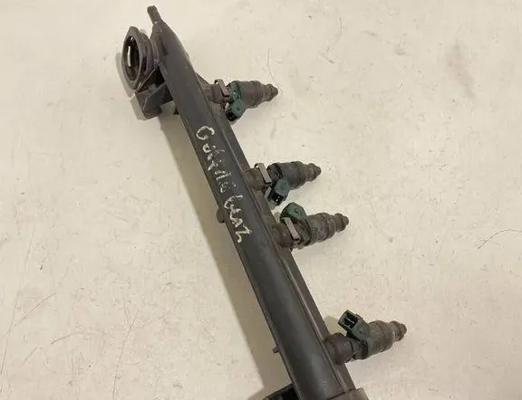 VOLKSWAGEN Golf 4 generation (1997-2006) Brændstofindsprøjtningssæt 06A133317A,037906031AA 34873713