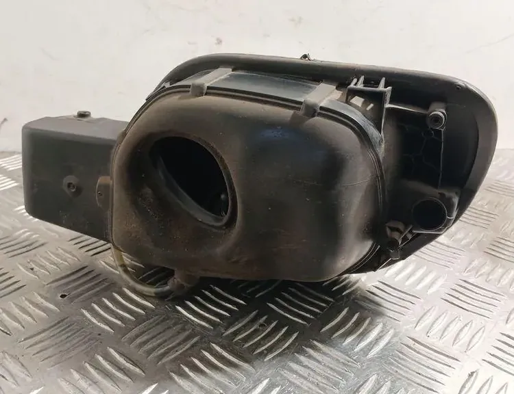 VOLKSWAGEN Passat B8 (2014-2023) Lås til brændstoftankdæksel 3G9809857 34881620