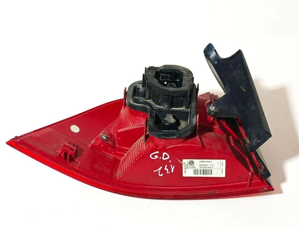 VOLKSWAGEN Touareg 2 generation (2010-2018) Baglygte højre baglygte 7P6945096B 34038737