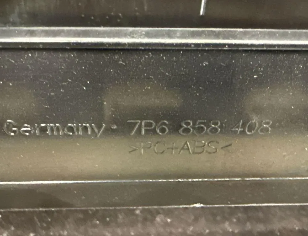 VOLKSWAGEN Touareg 2 generation (2010-2018) Handskerum 7P1857097 34976108