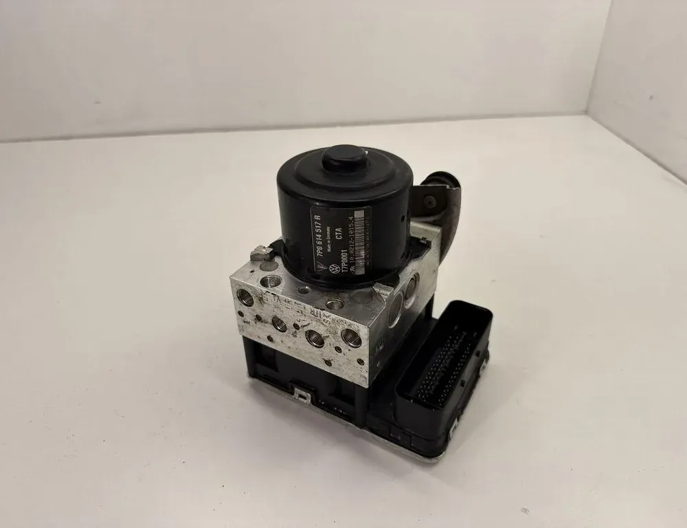 VOLKSWAGEN Touareg 2 generation (2010-2018) ABS pumpe 7P0907379R 34970826