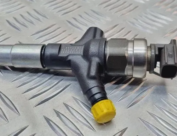 SUBARU Forester SH (2007-2013) Brændstofinjektor DEWS00250,16613AA030 31096835