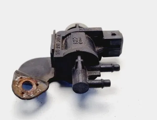 AUDI A4 B5/8D (1994-2001) Magnetventil 1J0906283A 31118013